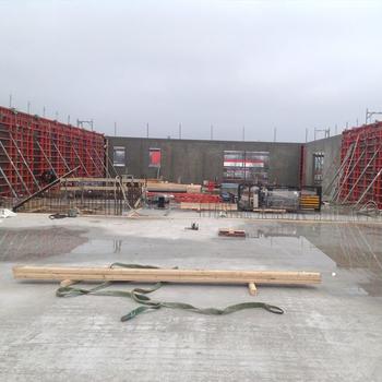 Eingeschalt, betoniert und ausgeschalt.