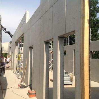 Betonwände & Türen eingeschalt, betoniert und anschließend ausgeschalt.